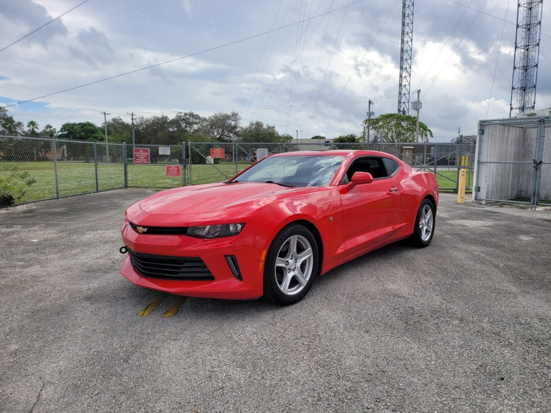 2016 Chevrolet Camaro 1LT's photo